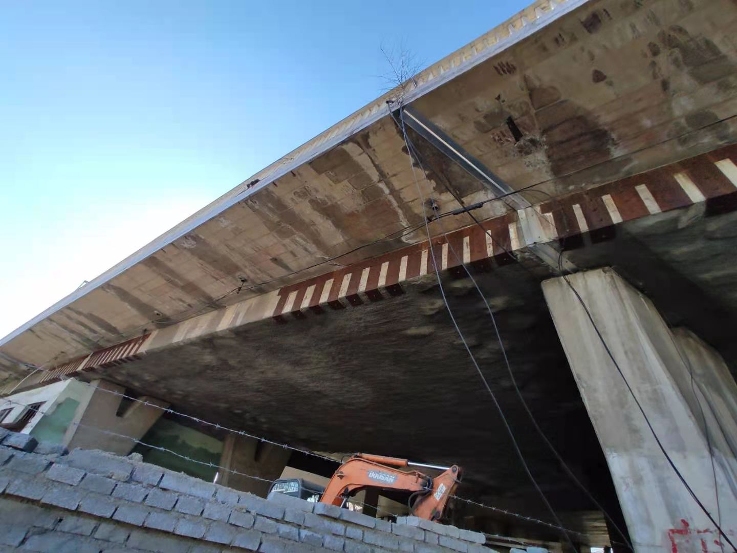 滁州桥梁粘钢加固的四大特性