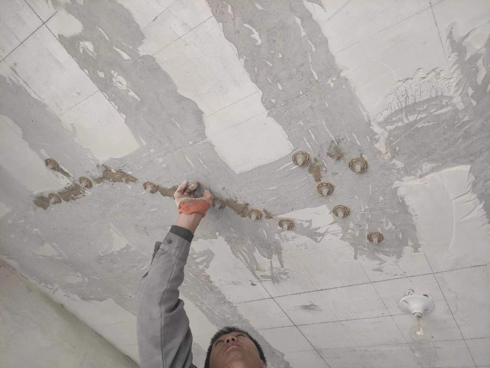 滁州混凝土楼板裂缝为什么会开裂?怎么修补?